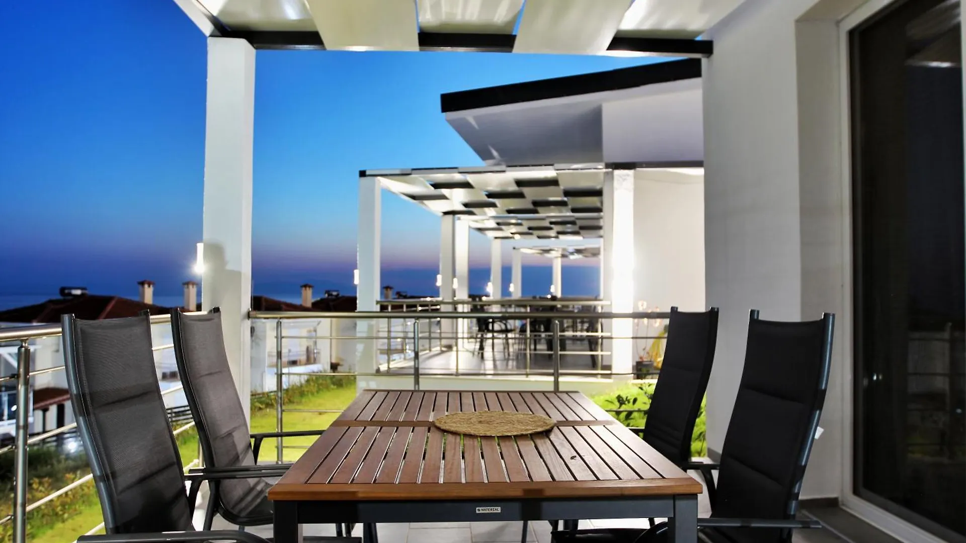 Loutra Villas location